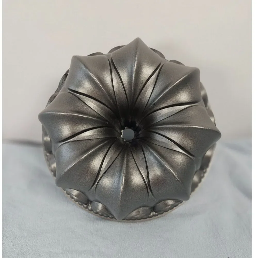 Nordic Ware Fleur De Lis Bundt Pan Cast Aluminum 10 Cup Nonstick Charcoal Gray